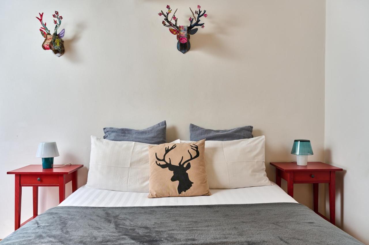 Al Cavour 34 Bed and Breakfast Trento Eksteriør billede