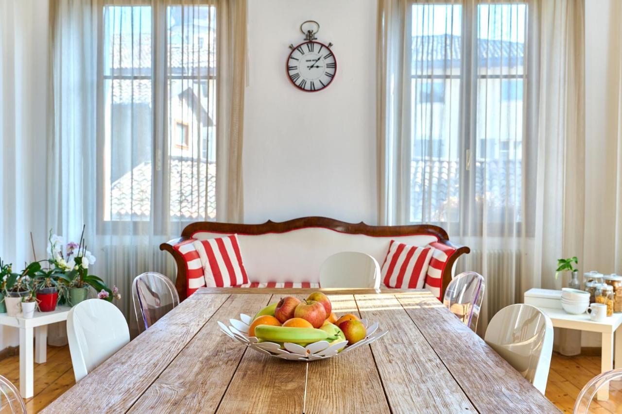 Al Cavour 34 Bed and Breakfast Trento Eksteriør billede