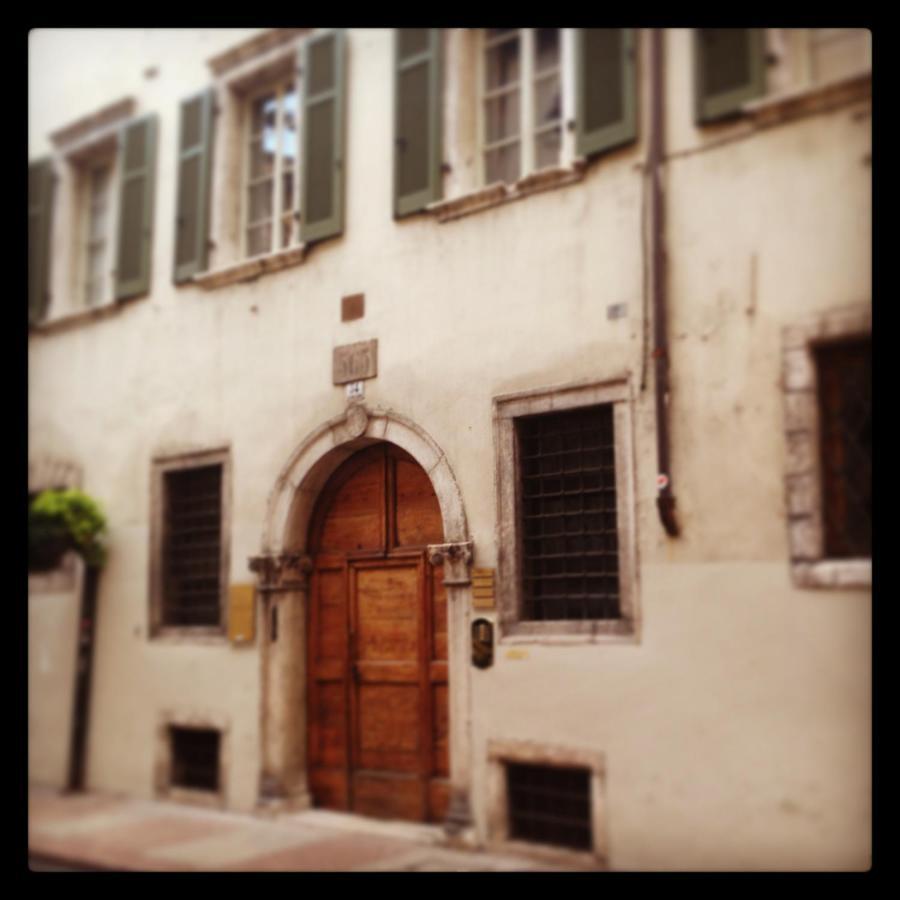 Al Cavour 34 Bed and Breakfast Trento Eksteriør billede