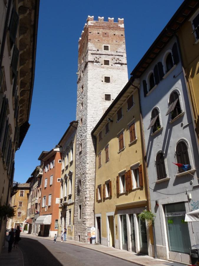 Al Cavour 34 Bed and Breakfast Trento Eksteriør billede