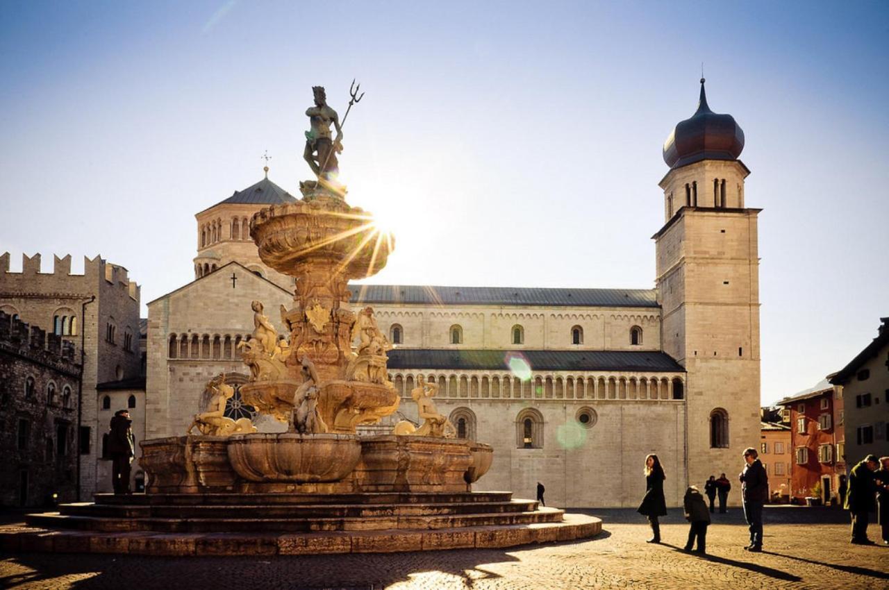 Al Cavour 34 Bed and Breakfast Trento Eksteriør billede